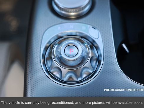 Used 2025 Genesis GV60 Advanced image 31