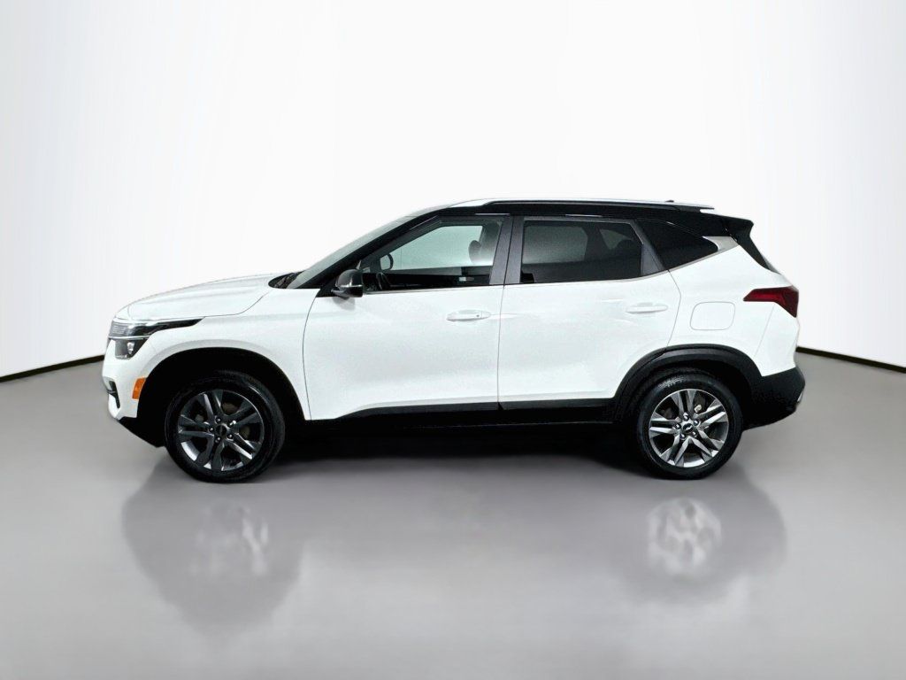 Used 2022 Kia Seltos S FWD image 2
