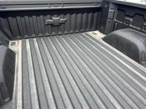 Used 2023 Chevrolet Silverado 1500 LTZ w/ LTZ Premium Package image 10