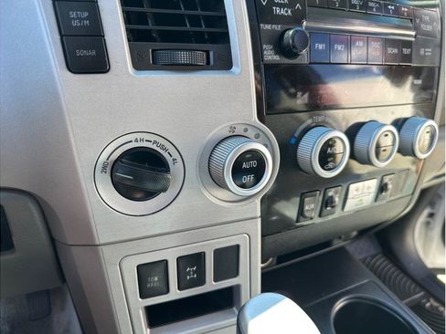 Used 2008 Toyota Sequoia Limited AWD/4WD image 24