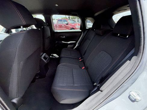 Used 2025 Honda HR-V Sport image 31