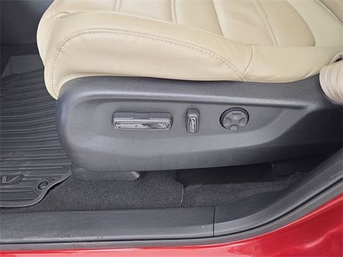 Used 2018 Honda CR-V Touring image 16