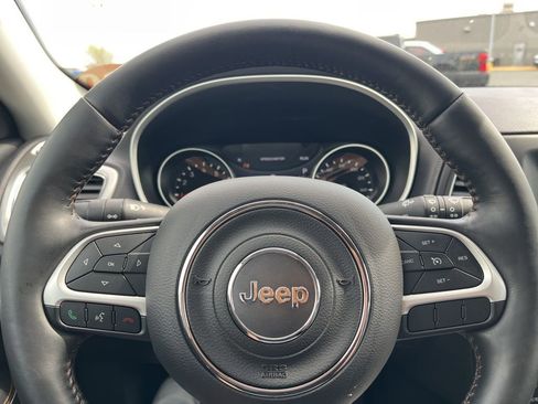 Used 2018 Jeep Compass Latitude w/ Popular Equipment Group AWD/4WD image 15