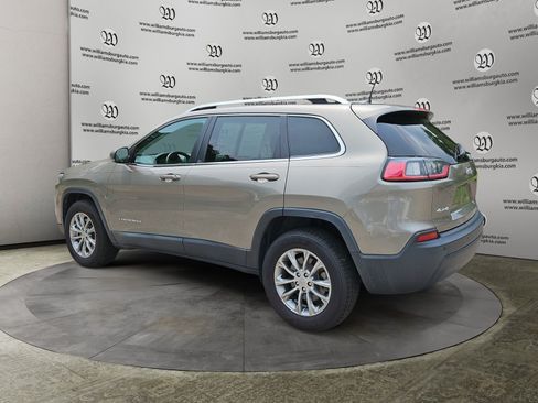 Used 2021 Jeep Cherokee Latitude Plus w/ Sun & Sound Group AWD/4WD image 3