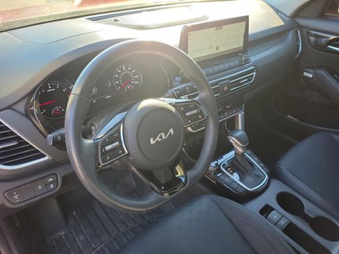 Certified 2022 Kia Seltos SX image 22