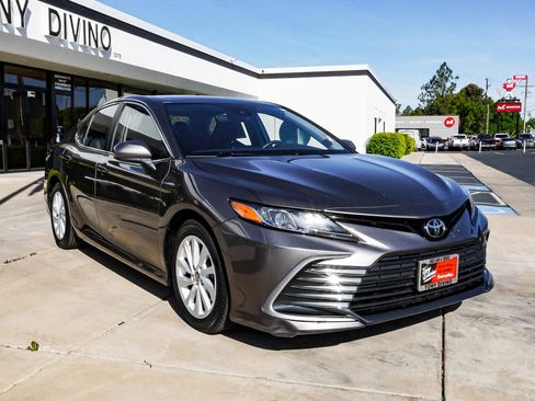 Used 2021 Toyota Camry LE FWD image 2