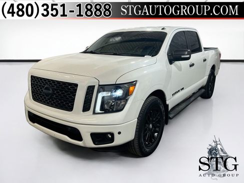 Used 2019 Nissan Titan SV w/ SV Convenience Package RWD image 1