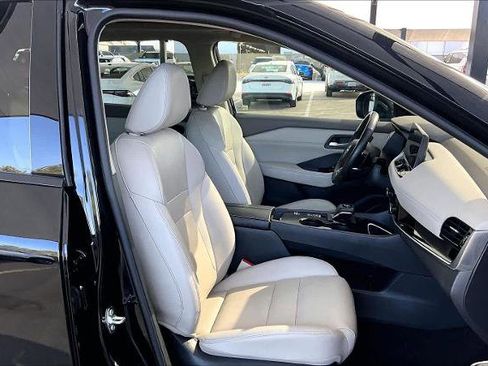 Certified 2024 Nissan Rogue SL w/ SL Premium Package image 9