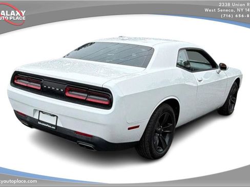 Used 2016 Dodge Challenger SXT w/ Sound Group RWD image 5