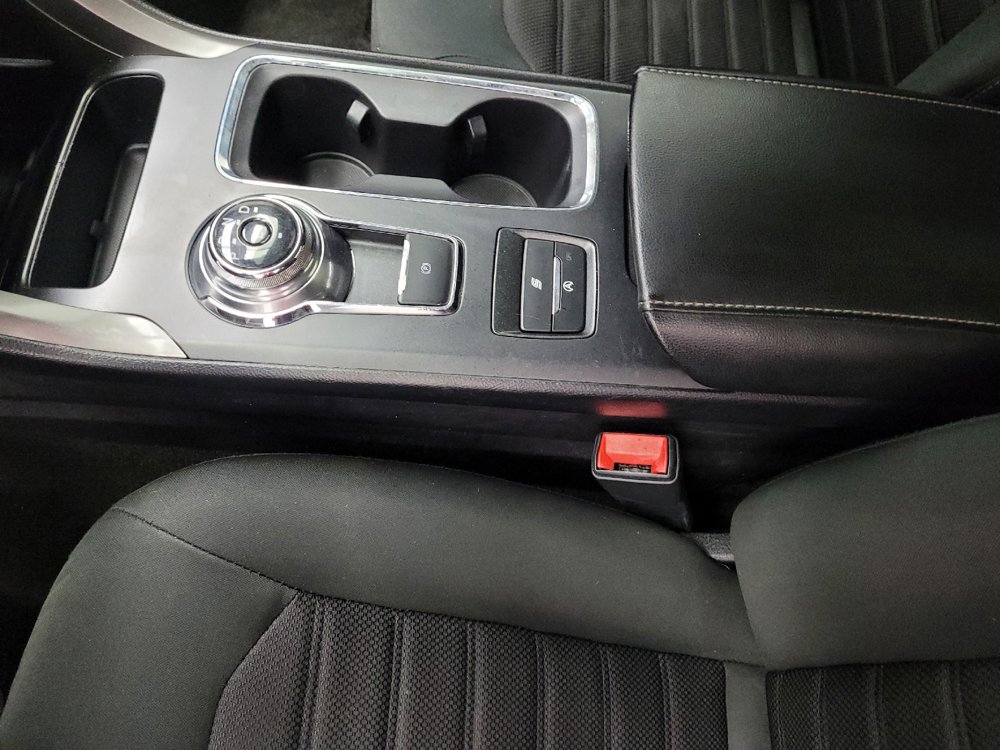Used 2020 Ford Fusion SE FWD image 26