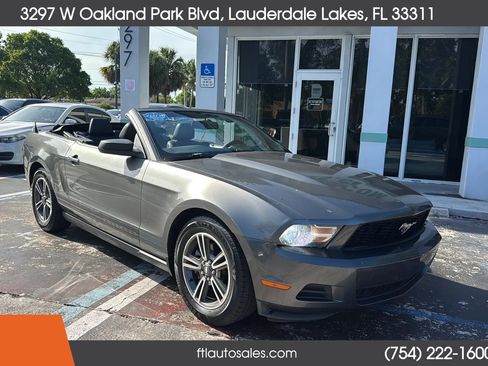 Used 2011 Ford Mustang Premium w/ 201A Rapid Spec Order Code RWD image 3