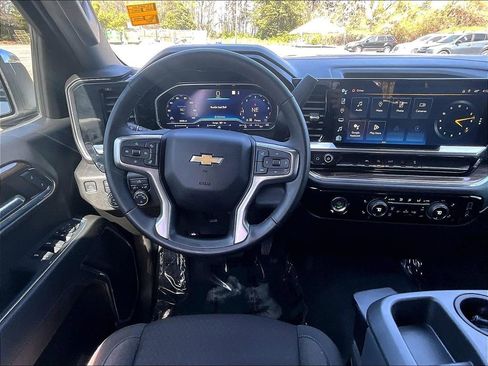 Certified 2023 Chevrolet Silverado 1500 LT image 12