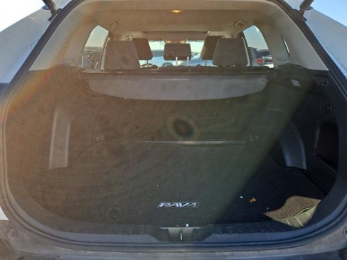 Used 2019 Toyota RAV4 XLE w/ Convenience Package FWD image 13