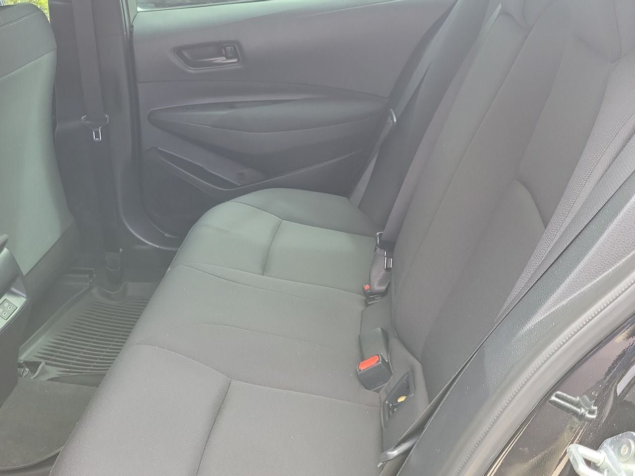 Used 2025 Toyota Corolla LE FWD image 11