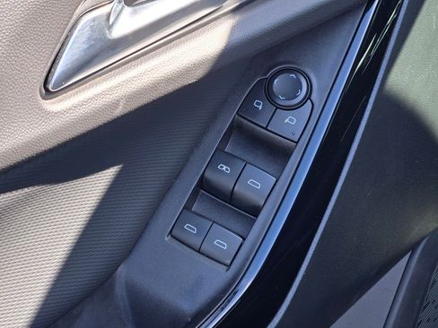 Certified 2025 Chevrolet Equinox LT FWD image 20