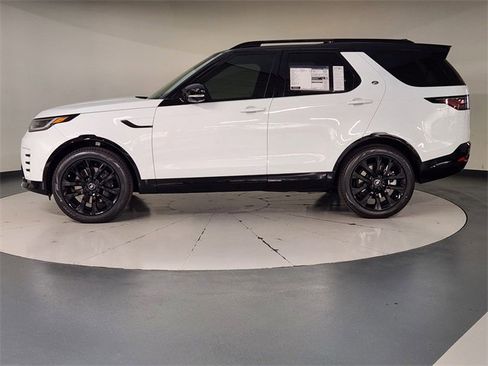 New 2026 Land Rover Discovery Limited Edition image 5