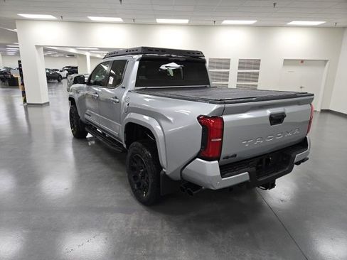 New 2026 Toyota Tacoma SR5 AWD/4WD image 4