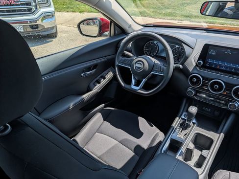 Used 2025 Nissan Sentra SV w/ All-Weather Package FWD image 9