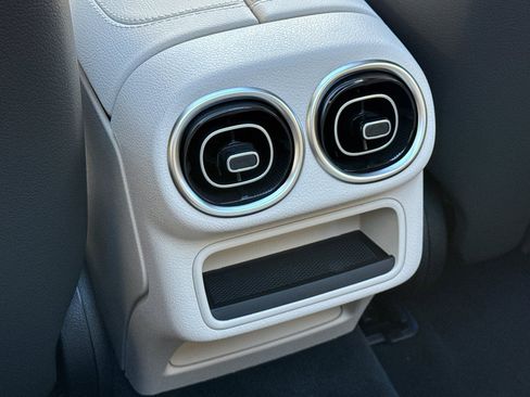 New 2026 Mercedes-Benz GLC 300 image 25