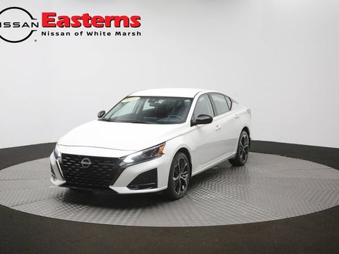 Used 2025 Nissan Altima 2.5 SR AWD/4WD image 52