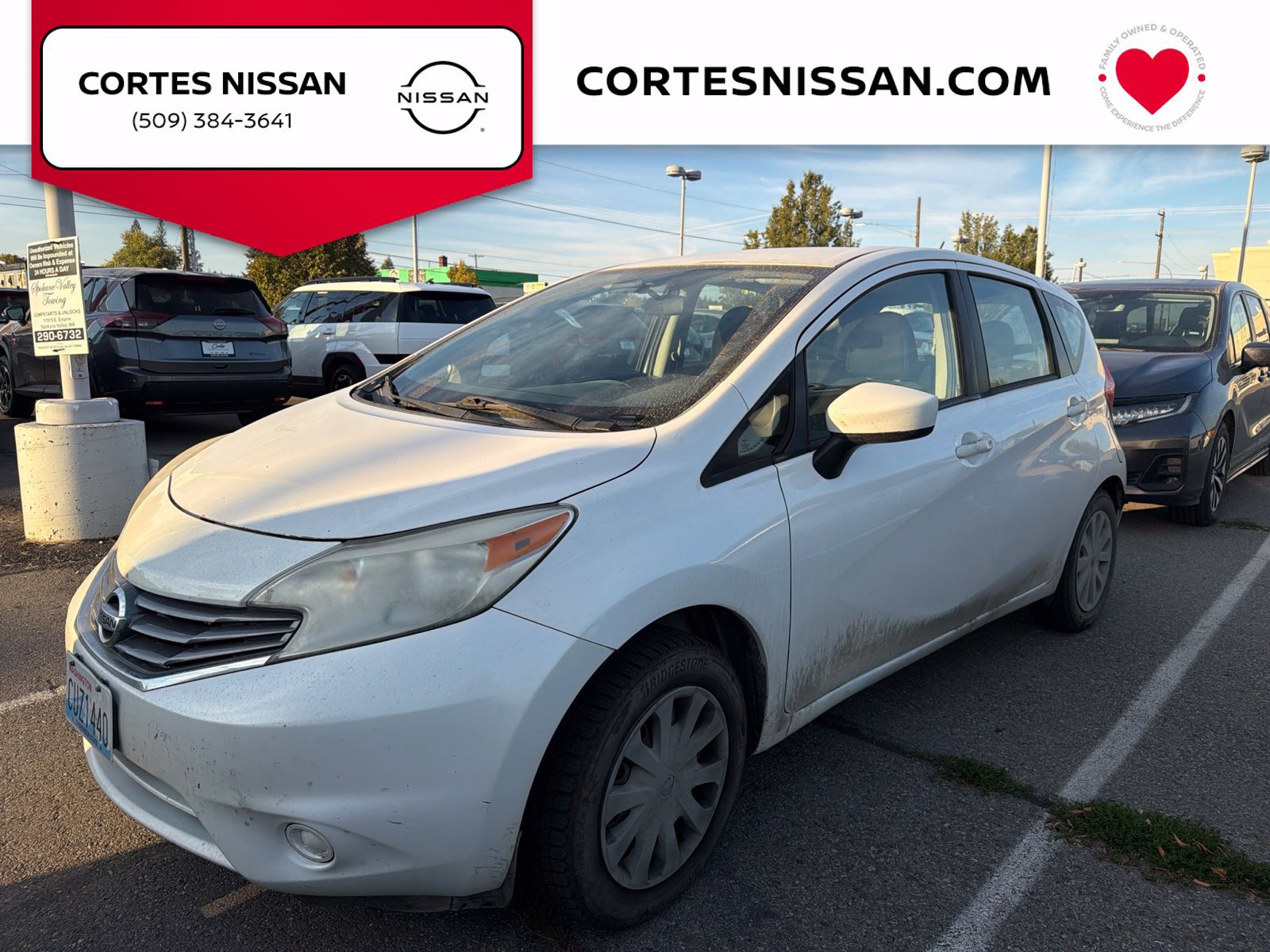 Used 2015 Nissan Versa Note SV FWD image 1