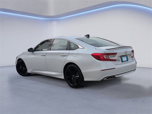 Used 2022 Honda Accord Sport image 9
