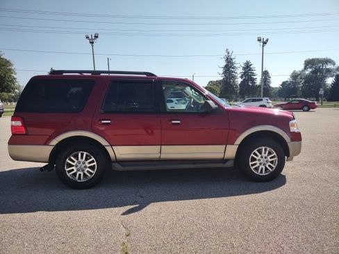 Used 2014 Ford Expedition XLT w/ Equipment Group 201A AWD/4WD image 6
