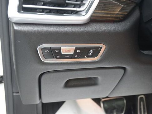 Used 2019 BMW X5 xDrive40i w/ M Sport Package AWD/4WD image 21