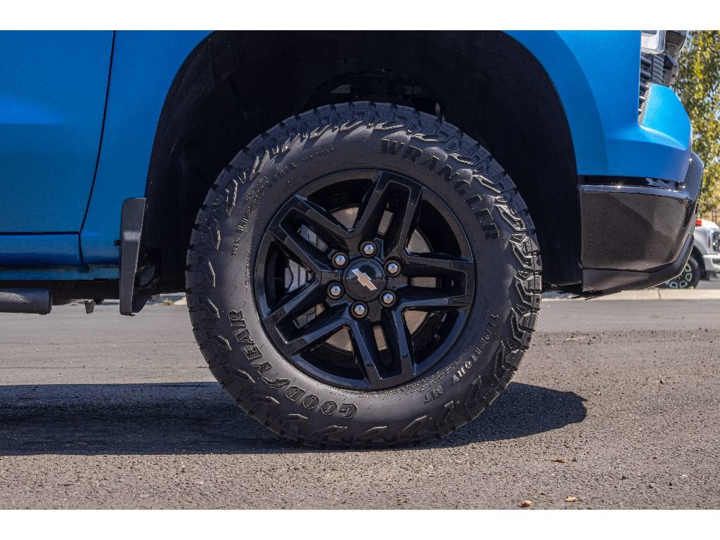 Used 2024 Chevrolet Silverado 1500 LT Trail Boss w/ LT Trail Boss Premium Package AWD/4WD image 9