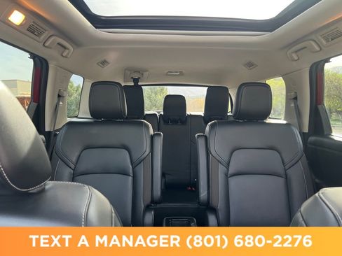 Used 2023 Nissan Pathfinder SL w/ SL Premium Package AWD/4WD image 30