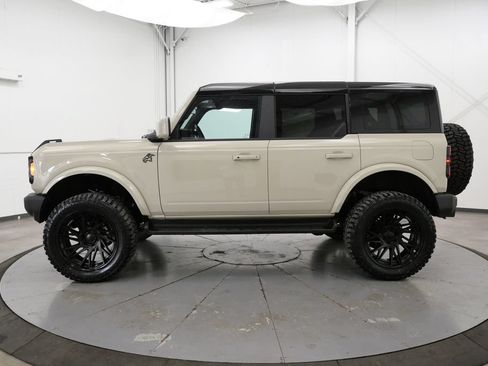 Used 2025 Ford Bronco Outer Banks AWD/4WD image 4