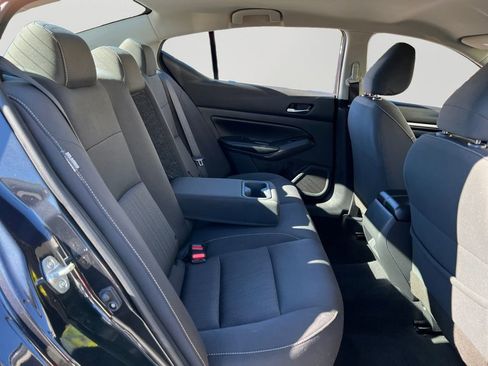 Used 2022 Nissan Altima 2.5 SV image 9