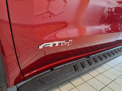 Used 2025 GMC Sierra 1500 AT4 w/ AT4 Premium Package AWD/4WD image 7