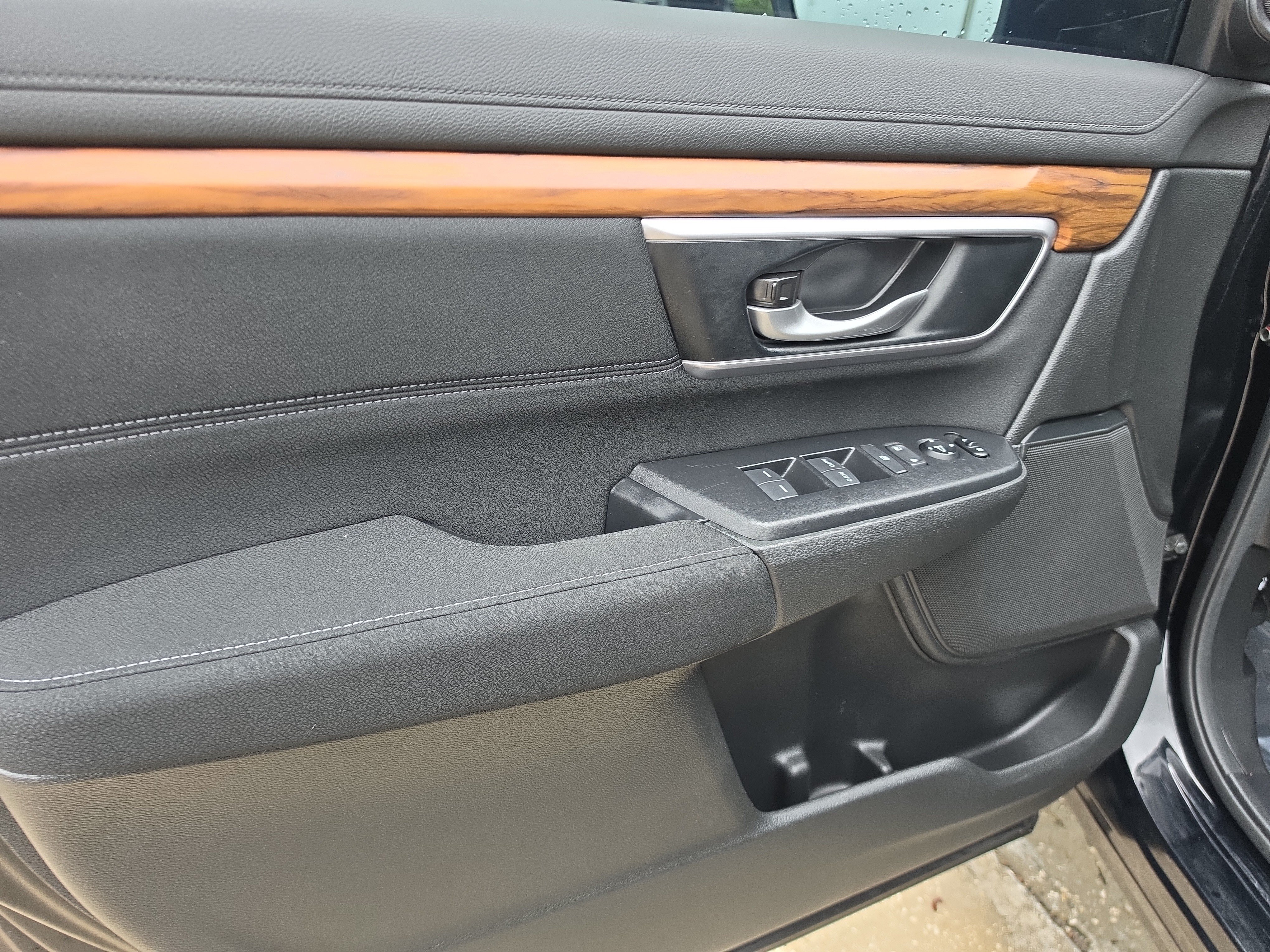 Used 2021 Honda CR-V EX image 17
