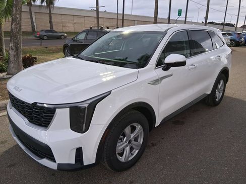 New 2026 Kia Sorento LX FWD image 3
