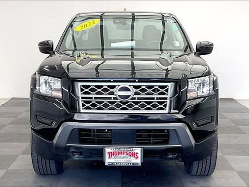 Used 2022 Nissan Frontier SV AWD/4WD image 2