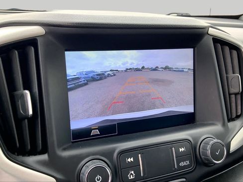 Used 2022 GMC Terrain SLT FWD image 27