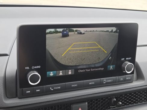 Used 2024 Honda CR-V EX image 7