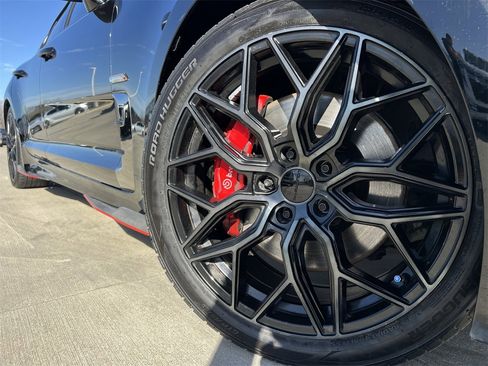 Used 2018 Kia Stinger GT1 image 8