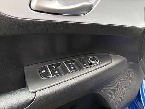 Used 2023 Kia Forte LXS FWD image 25