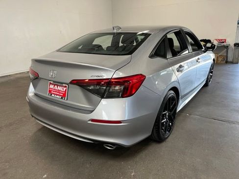 Used 2024 Honda Civic Sport image 3