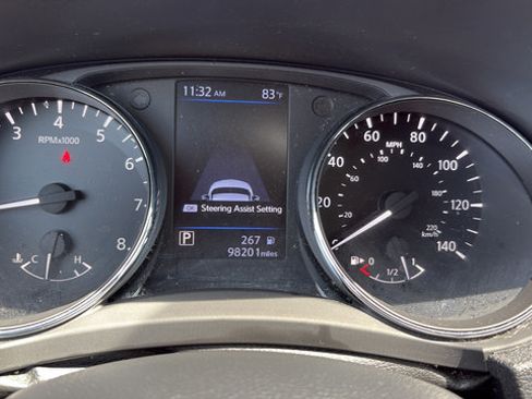 Used 2020 Nissan Rogue SV w/ Premium Package AWD/4WD image 11