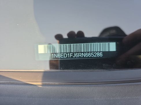 Used 2024 Nissan Frontier SV w/ Technology Package RWD image 34