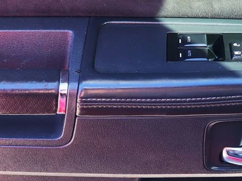 Used 2009 Dodge Challenger SRT8 image 31