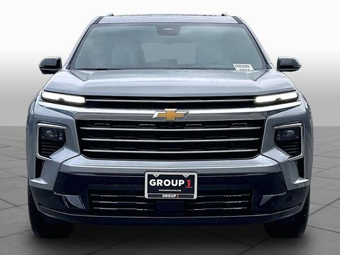 New 2026 Chevrolet Traverse High Country w/ LPO, Floor Liner Package FWD image 3