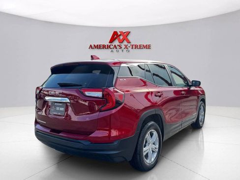 Used 2024 GMC Terrain SLE image 5