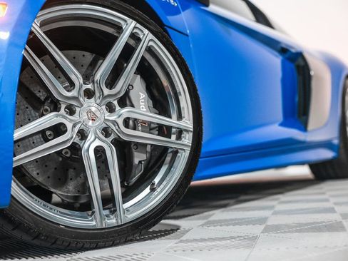 Used 2017 Audi R8 V10 plus image 11