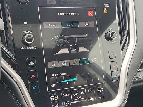 Used 2020 Subaru Outback Limited image 16