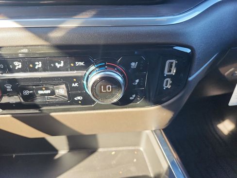 New 2026 GMC Sierra 1500 SLT w/ SLT Premium Plus Package image 19