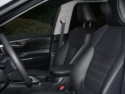 Certified 2023 Toyota RAV4 XLE Premium image 13